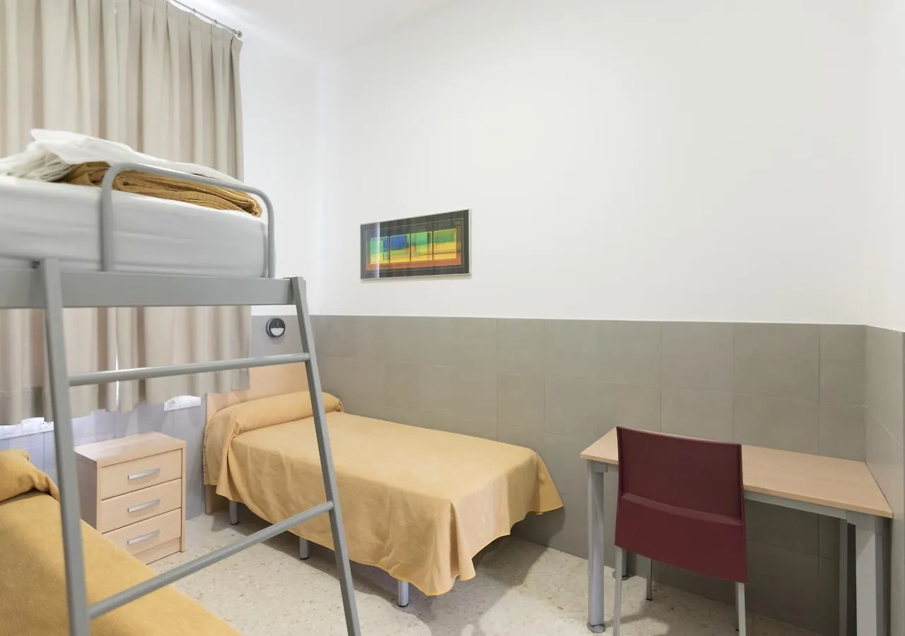 אכסניה Albergue Inturjoven מאלגה